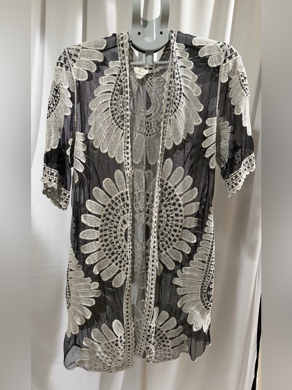 Boho Crochet Floral Open-Front Cardigan - Black & Cream